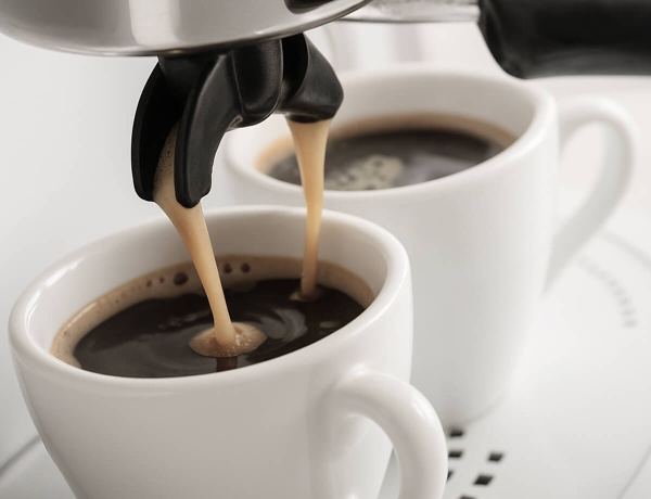 Капсульные кофемашины — самый молодой тип оборудования, использующий для приготовления кофе предварительно упакованные кофейные капсулы. 